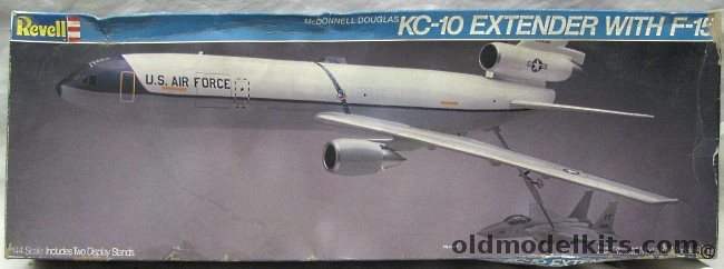 Revell 1/144 KC-10 Extender Tanker with F-15 - (DC-10), 4524 plastic model kit